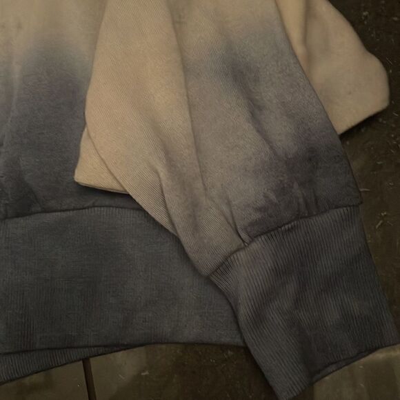 Size Small Blue + Cream Ombre Dipped Crop Sweater - Picture 4 of 6